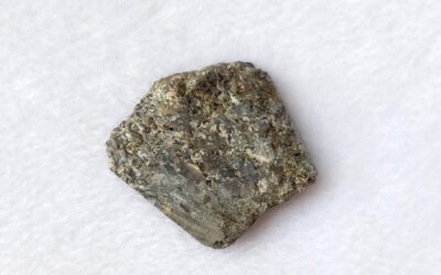 この隕石。誰のモノ？